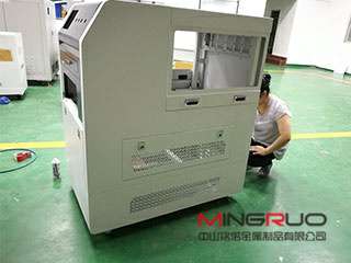 必一体育-中国一站式服务平台加工厂教你如何选择最好的钣金机柜_必一体育-中国一站式服务平台