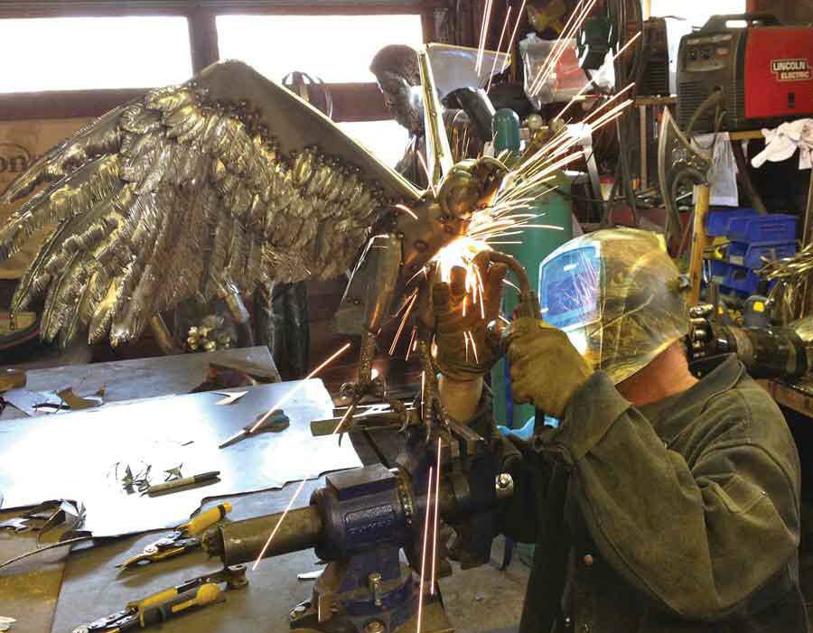 全球钣金新闻-金属制造狂:焊工制作动物的金属钣金-必一体育-中国一站式服务平台 全球钣金新闻-金属制造狂:焊工制作动物的金属钣金-必一体育-中国一站式服务平台